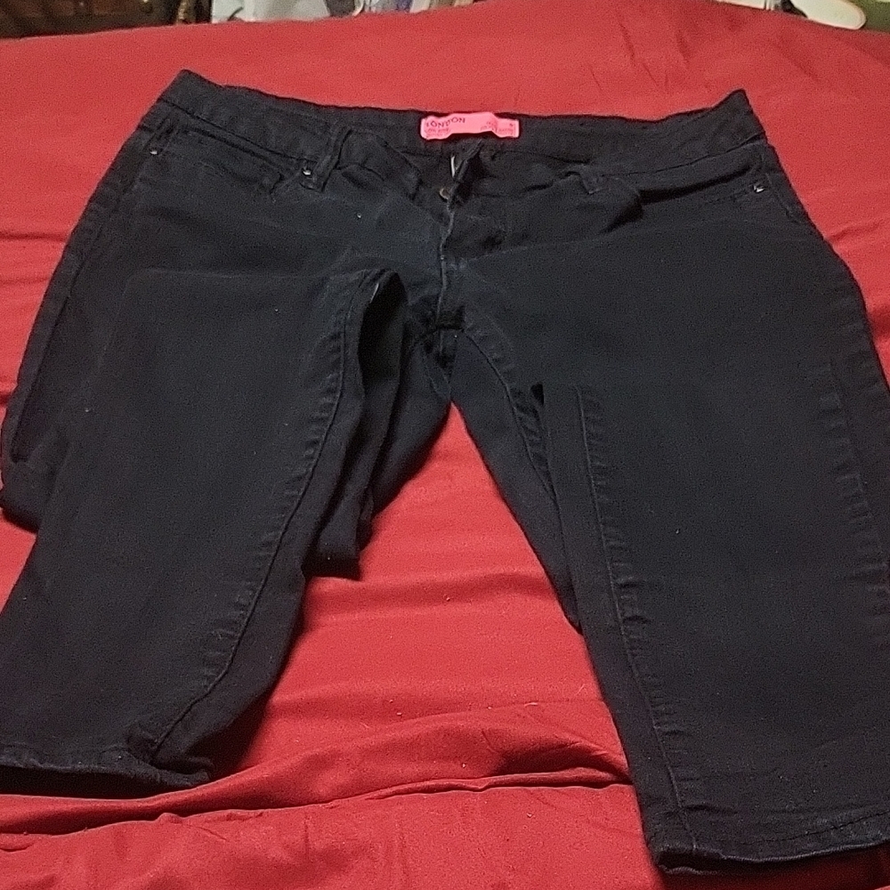 ***5/$20***Black Skinny Jeans with Smooth Texture